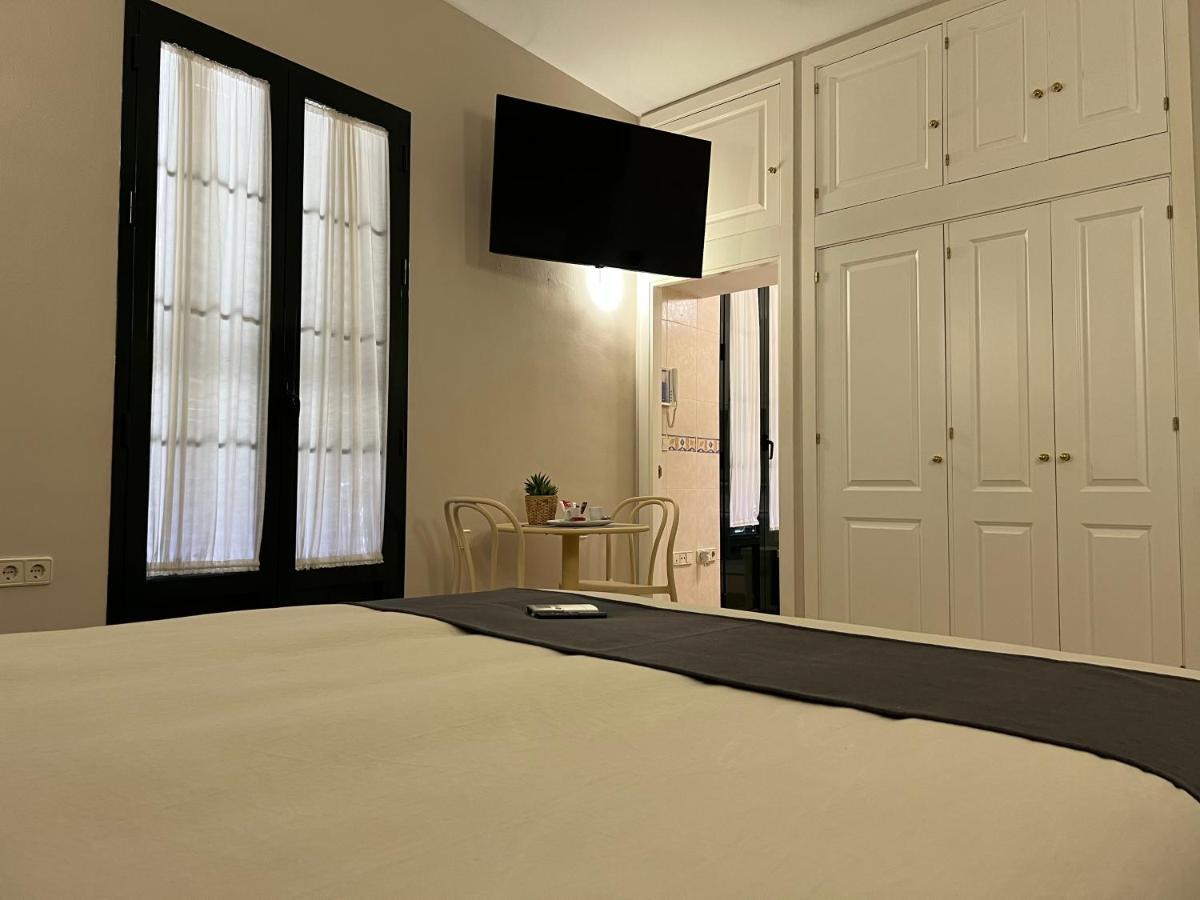 Elegant Suite, Seville